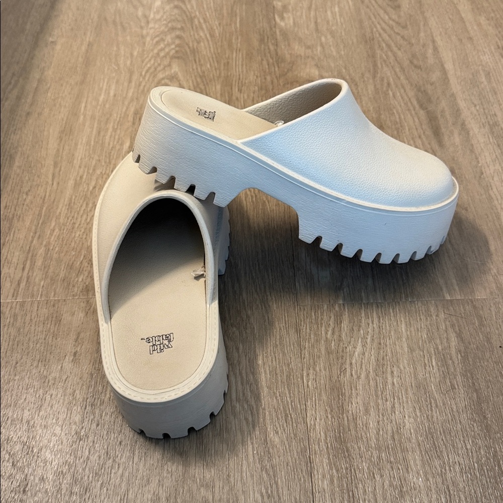 Wild Fable Platform Clogs